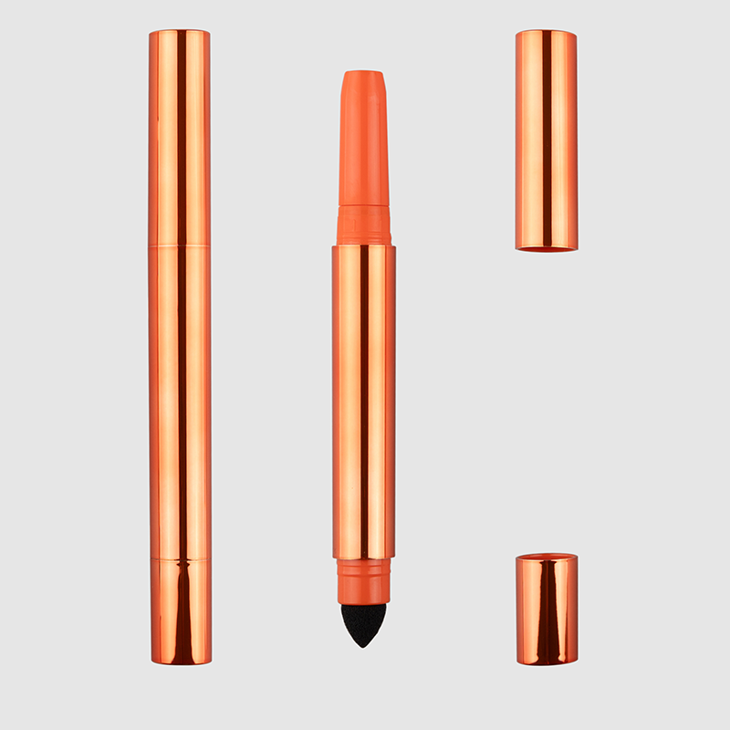 Bibir dan eyeliner dengan hujung span dan pembungkusan
